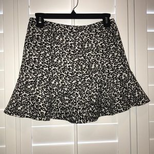 BLACK AND WHITE LEOPARD PRINT SKIRT